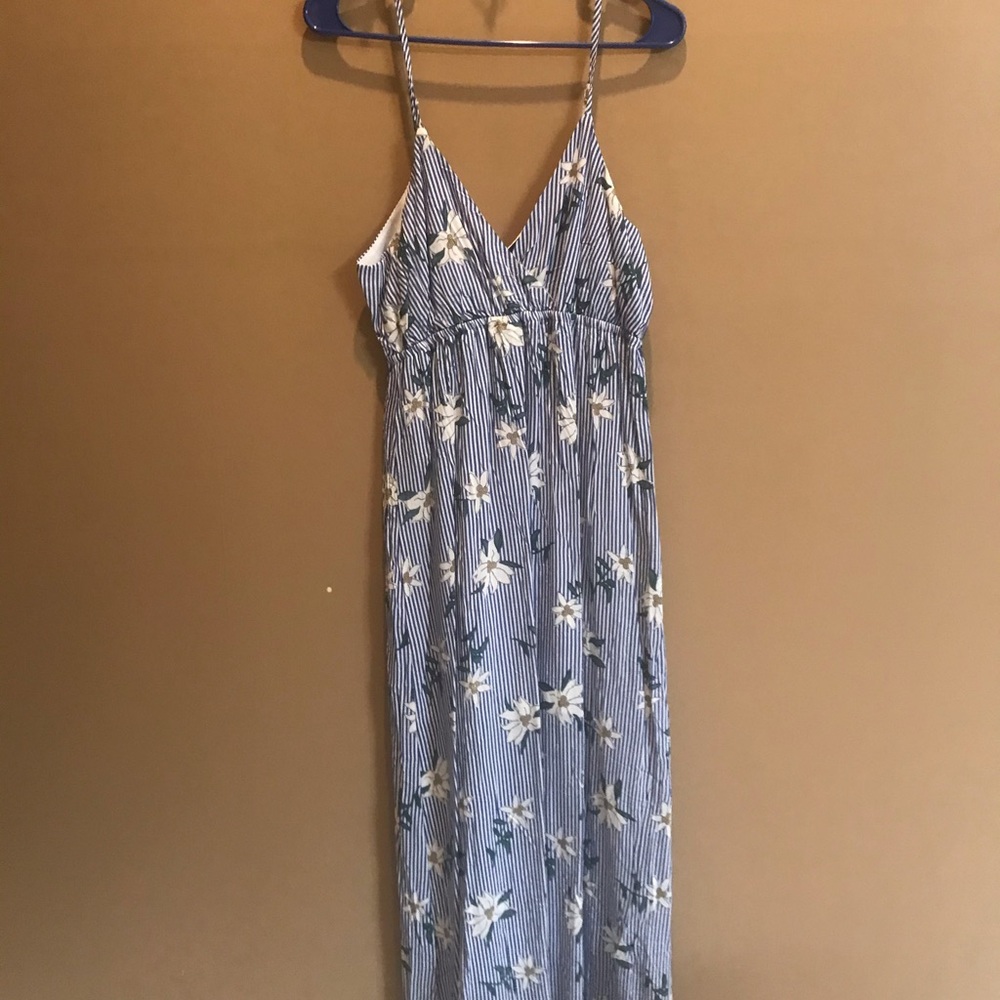 Blue and White Floral Stripe Maxi Dress with V-Neck